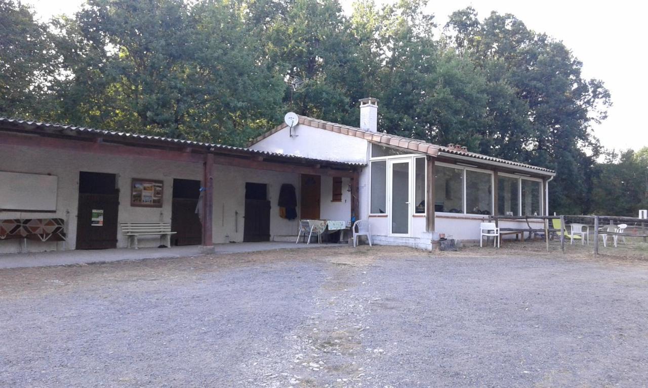 Ferme Equestre Des Abrons Villa Pailloles Exterior photo
